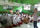 Peringati-Hardiknas,-Anggota-Sat-Binmas-Polresta-Sidoarjo-Edukasi-Pelajar