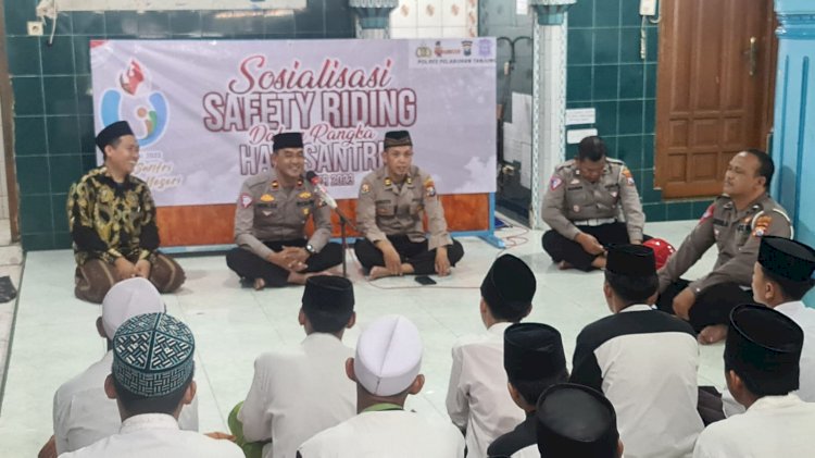 Sambut Hari Santri Polres Tanjungperak Ajak Santri Wani Berbudaya Tertib