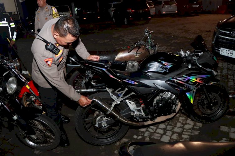 Gelar Patroli Gabungan Polres Kediri Amankan Puluhan Motor Berknalpot Tidak Sesuai Spektek