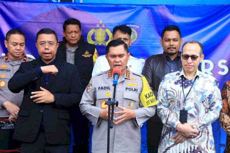 Kabaharkam Polri Lepas 111 Personel Amankan TPS Luar Negeri: Jalankan Tugas dengan Baik