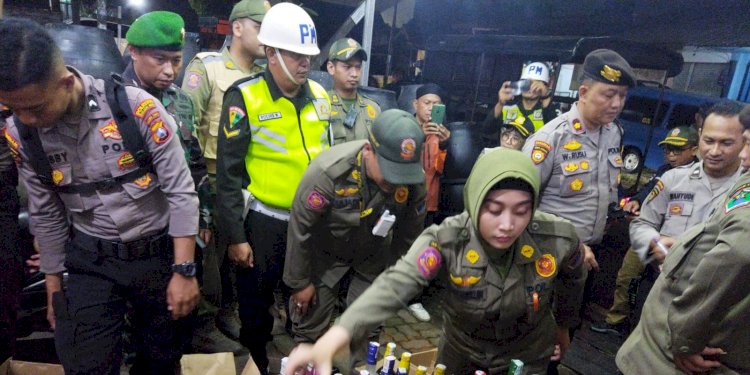 Operasi Pekat Semeru 2024 Polresta Malang Kota Amankan Ratusan Botol Miras