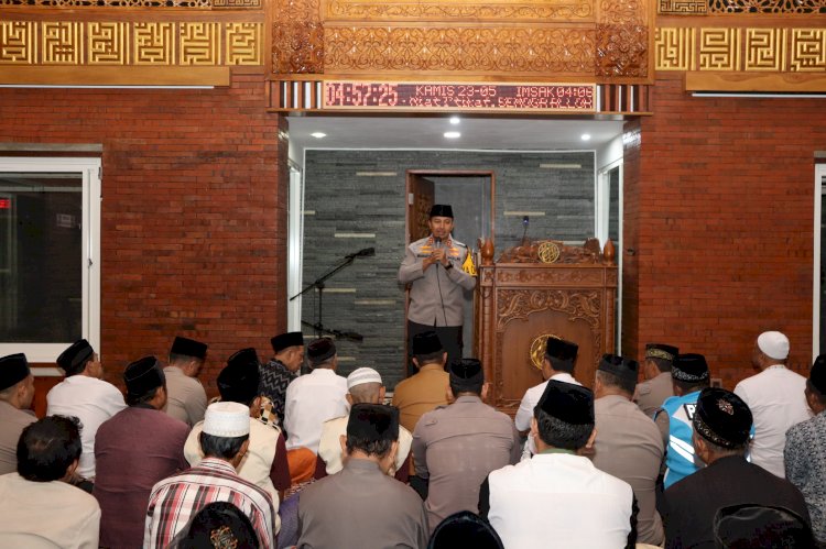 Safari Sholat Subuh di Masjid Al Khalid, Kapolres Kediri Kota Sampaikan Pesan Kamtibmas