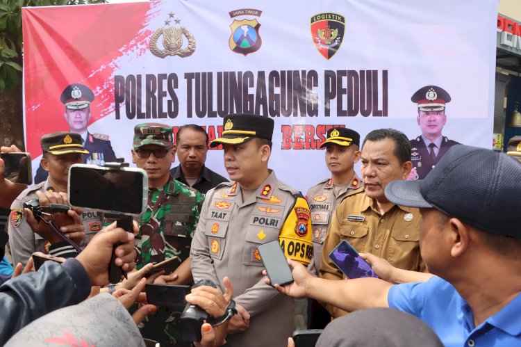 Polres Tulungagung Salurkan Bantuan 100 Tangki Air Bersih ke 19 Dusun di 6 Kecamatan