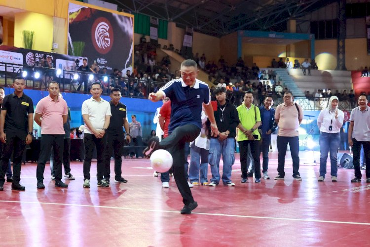 Kapolda Jatim Resmi Buka Garuda Futsal League Bersama Kadindik