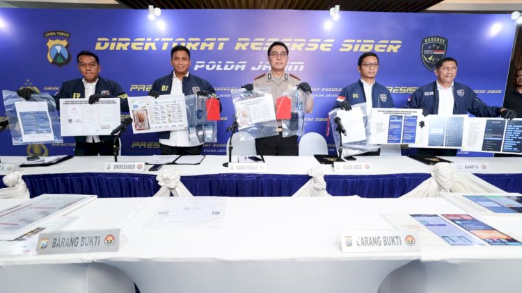 Polda Jatim Bongkar Sindikat Penipuan Online Emas Murah, Lima Tersangka Diantaranya Warga Binaan Lapas Diamankan